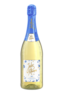 Eine Flasche Jules Mumm Sekt Dry mit blauer Kapsel und goldener Schrift.